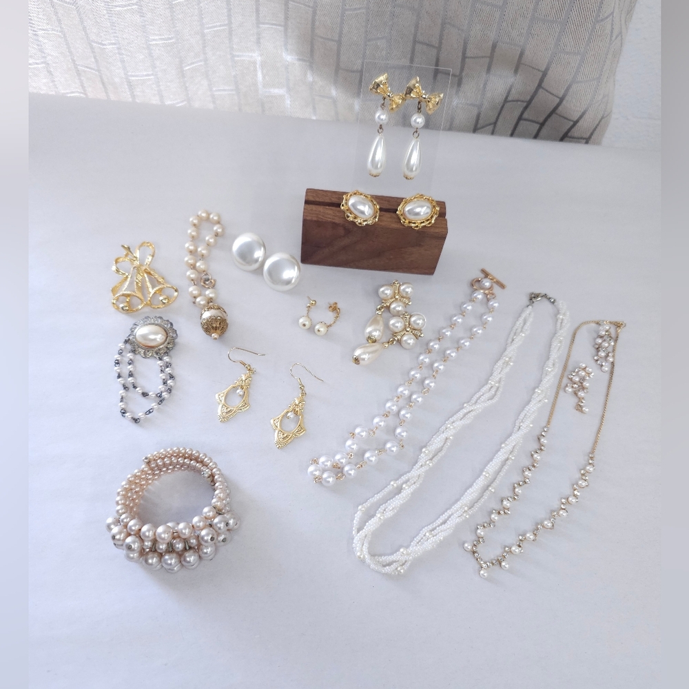 Vintage Faux Pearl Jewelry Lot 21 Pieces Earrings Necklaces Bracelets Brooches